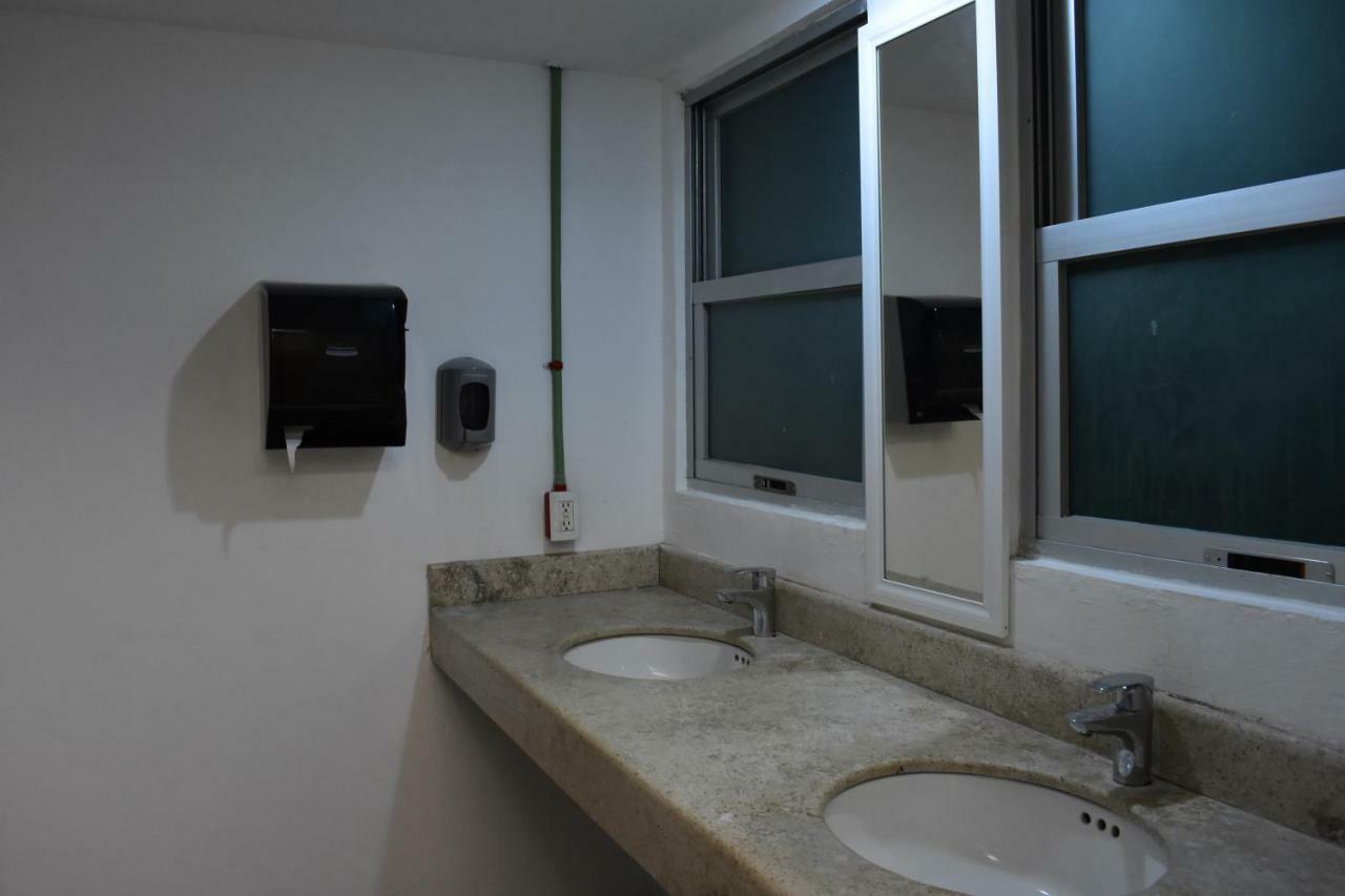 Tucan Hostel Cancun Exterior photo